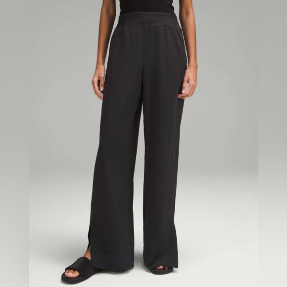 lululemon athletica Pants - Lululemon Stretch Woven Wide-Leg High-Rise Pant - Black - Size Large